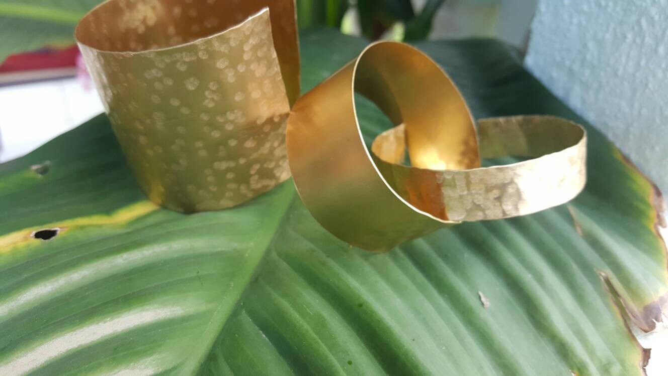 Omega Cuff  - Medium Brass